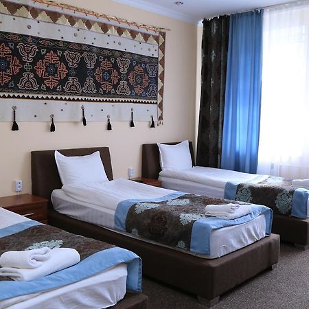 Khan Tengri Hotel Naryn Exterior photo